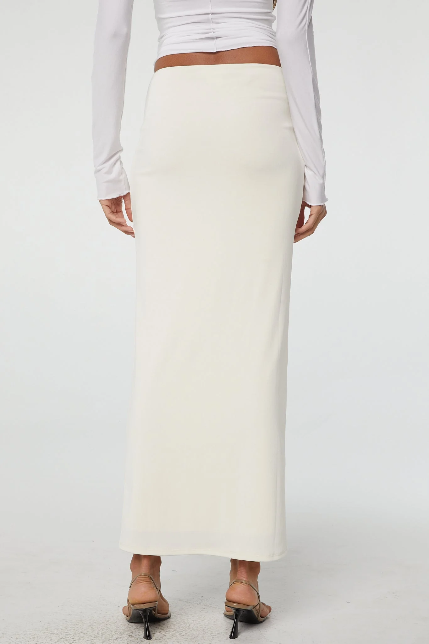 Eiza - Image 5