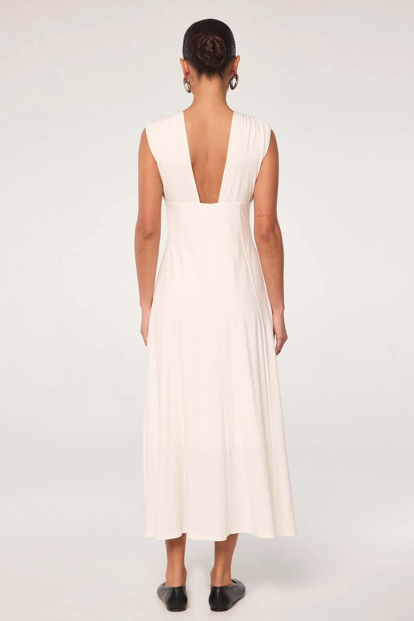 Elva - Image 4