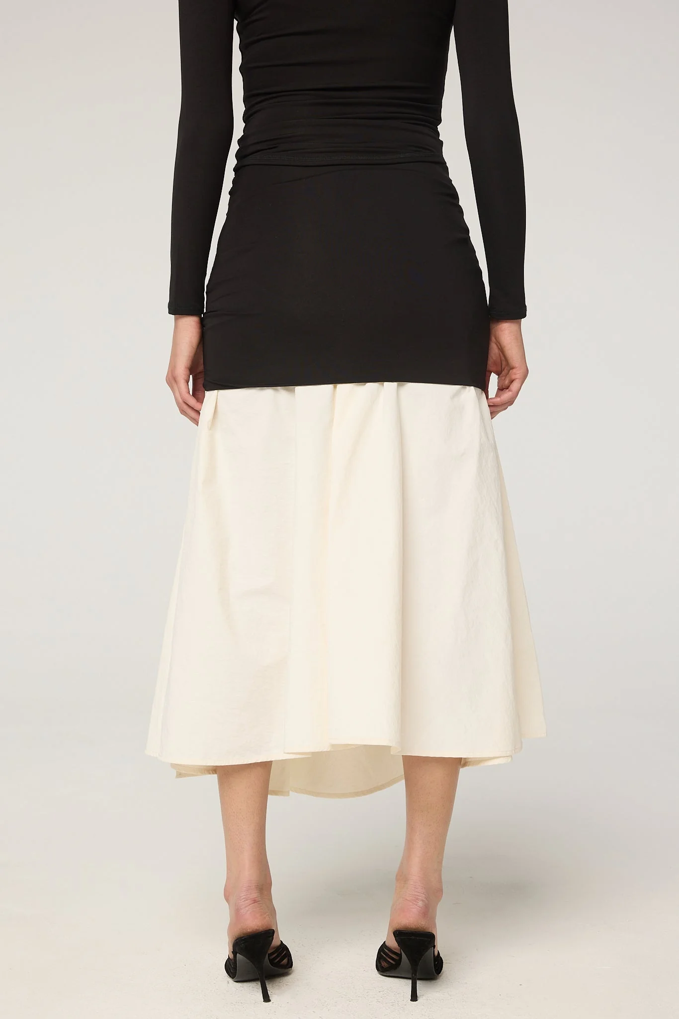 Mari - Image 6